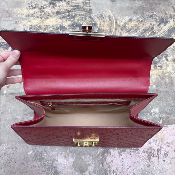 Gucci Guccissima Signature Medium Padlock Top Handle Leather Bag in Hibiscus Red - Picture 10 of 13